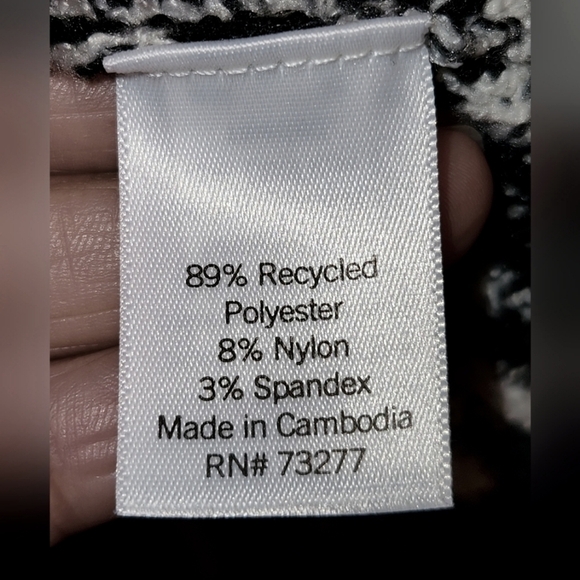 CROFT & BARROW Black and White Print Cardigan- NWOT - Picture 4 of 7